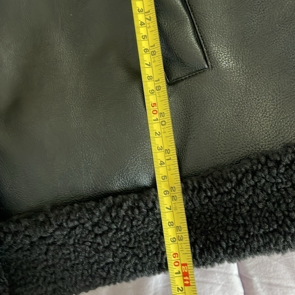 Levi’s Faux Leather Jacket - Picture 13 of 13